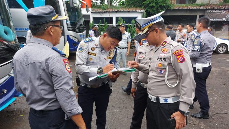 Ditlantas Polda Banten Laksanakan Pengawasan Bus Pariwisata di Wilayah Banten