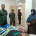 Dandim HST Besuk Anggota yang Sedang Sakit