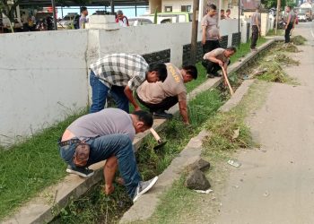 Jum’at Bersih, Polsek Pasar Kemis Polresta Tangerang Laksanakan Kerja Bakti