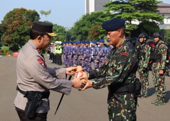 Polda Banten gelar Apel Pemberangkatan Tradisi Pengambilan Air Suci