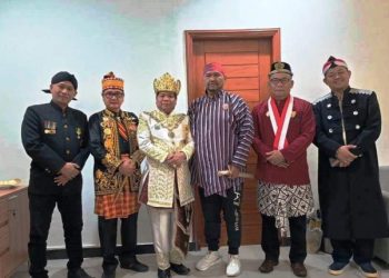 Sandec Sahetapy terima Anugerah Lencana Bintang Darjah Kerabat Indra Utama