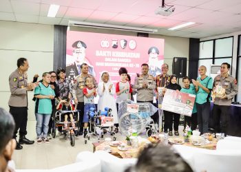 Irjen Pol Ahmad Luthfi Gelar Bakti Kesehatan, Serahkan Ribuan Bantuan 