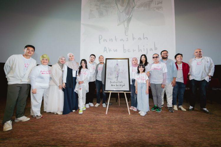 Sutradara Pencetak Box Office Hadrah Daeng Ratu Sutradarai Film Drama Romansa Religi “Pantaskah Aku Berhijab” 