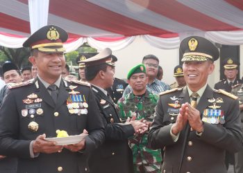 Korem 051/Wkt Berikan Kejutan Nasi Tumpeng saat HUT Bhayangkara ke-78 