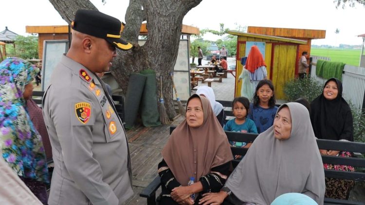 Kapolres Serang Tukar Pikiran Bersama Emak Emak