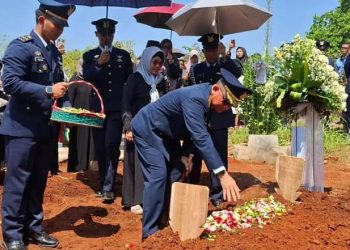 Danlanud Suryadarma Irup Pemakaman Militer