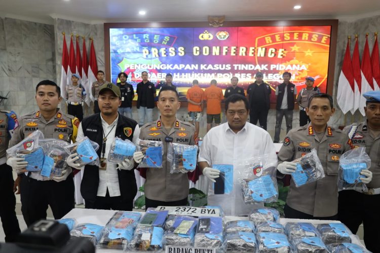 Dua Pelaku Ditangkap Sembunyikan 30 Kg Sabu di Mobil