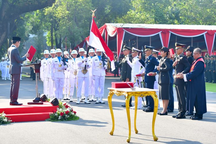 Michael Josua Penganut Konghucu dilantik Presiden Jokowi