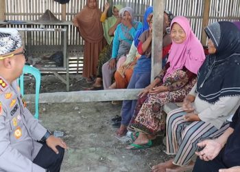 Kapolres Serang Silaturahmi dan Bansos Bersama Emak Emak Buruh Tani