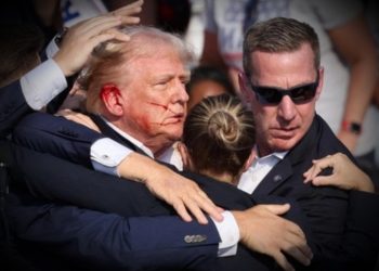 Donald Trump Tertembak Saat Kampanye