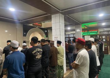 Dirbinmas Polda Banten Kombes Pol Raden Muhammad Jauhari Dampingi Kapolda Giat Shalat Subuh Keliling