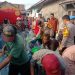 Melalui Ngariung Iman Ngariung Aman, Kapolres Serang Berikan Bantuan 2 Tangki Air Bersih Kapasitas 16000 Liter Kepada Warga Desa Cigelam 