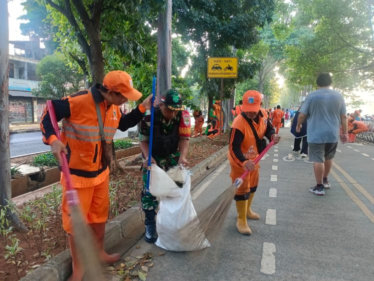 Kegiatan Karya Bakti Babinsa Koramil 58/Duren Sawit