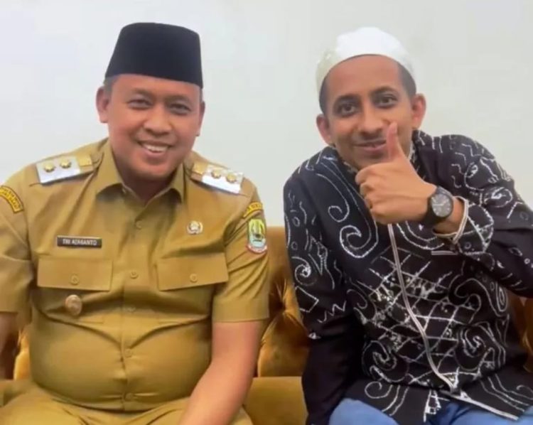 Ustaz Ahmad Tritana Ingatkan Warga Kota Bekasi Jangan Salah Memilih, Pilih Tri Adhianto 