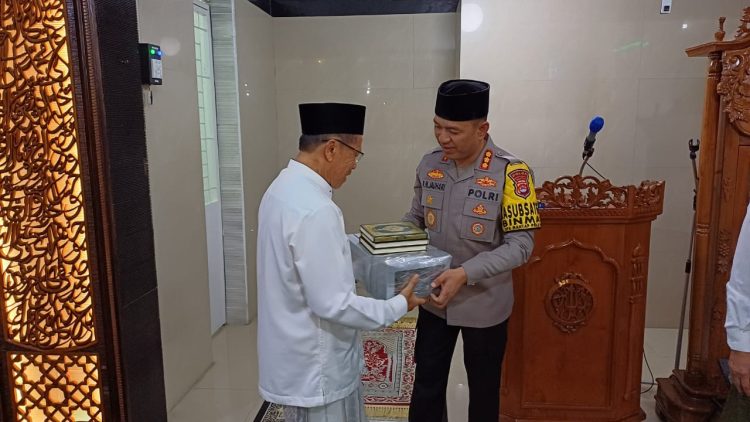 Sosialisasikan Harkamtibmas, Dirbinmas Polda Banten Rutin Laksanakan Giat Subuh Keliling