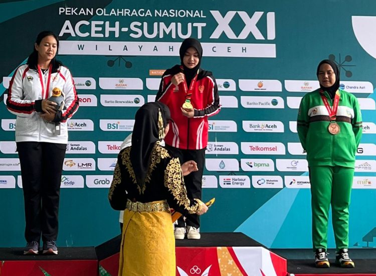 Putri Peltu Sumarna, Peraih Medali Emas Di PON XXI Aceh Sumatra Utara