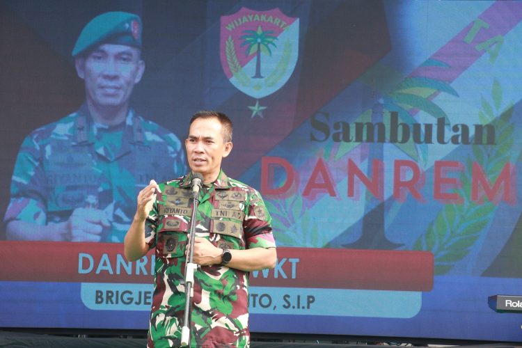 Peringati HUT 79 TNI & HUT Ke- 55 PT. Dexa Group, Korem 051/Wijayakarta Gelar Bakti Sosial dan Pengobatan Umum