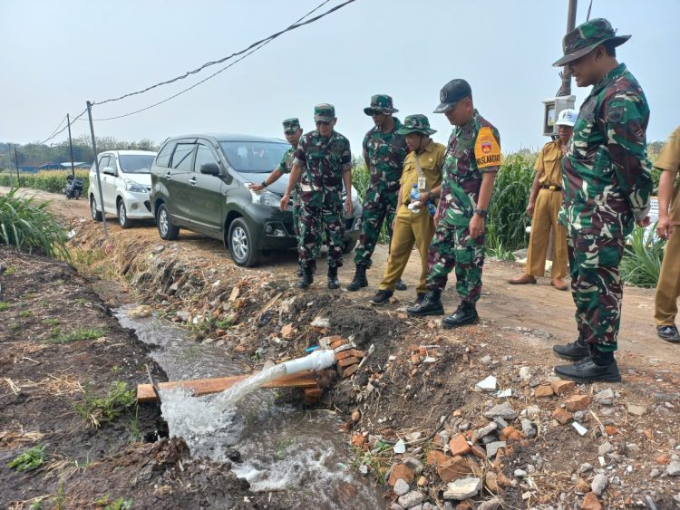 Pejabat Korem Solo Tinjau Bantuan Irigasi Pompa Dari Kementan 