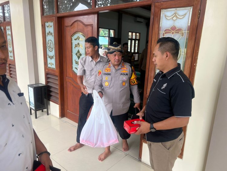 Polres Serang Gelar Jumat Berkah Dengan Jemaah Masjid As Salam 