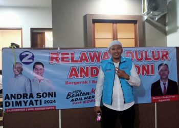 Relawan Dulur Andra Soni Grebek Kampung Carita Bawakan Program Sekolah Gratis, Jaminan Kesehatan dan Program Desa Unggul