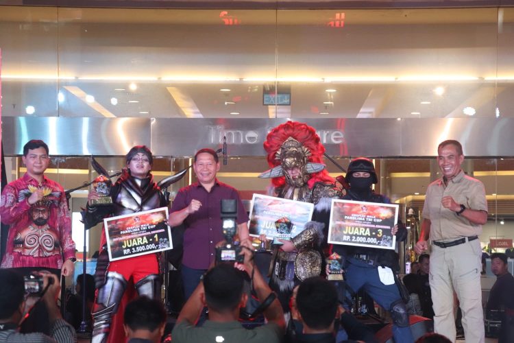 Danrem 051/Wkt Dampingi Panglima TNI dan Pangdam Jaya Hadiri Pembukaan Turnamen E-Sport “Panglima Cup”