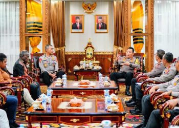 Kapolri Temui Negosiator Pembebasan Pilot Susi Air, Apresiasi Kedepankan Soft Approach