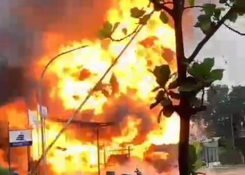 Pabrik Oli di Panongan Tangerang Terbakar, 2 Pabrik Ikut Dilahap Si Jago Merah