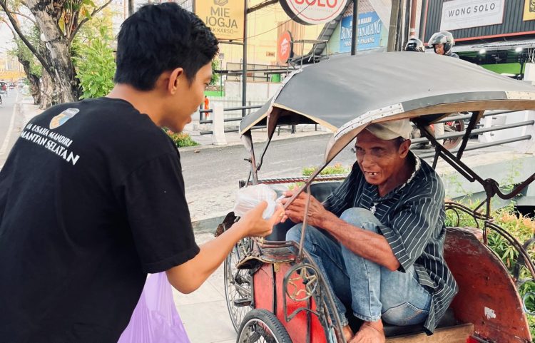 Kolaborasi YBUM, Bersama SBR Grub, Pemuda Tani, dan Gemira Kalsel dalam Aksi Peduli Gerakan Berbagi untuk Sesama