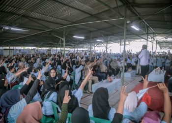 Andra Soni Sapa Ribuan Buruh di Tangerang, Komitmen Tingkatkan Kesejahteraan Masyarakat