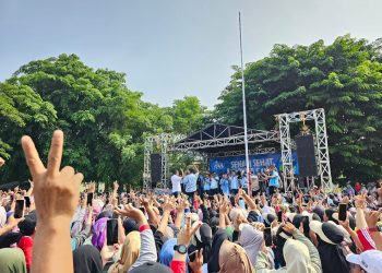 Ribuan Warga Cikande Antusias Senam Sehat Bareng Andra Soni, Dimeriahkan Charly Van Houten