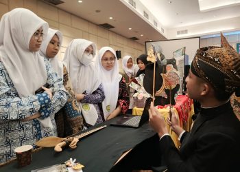 Ki Hafizh Yusuf Muhammad Dalang Cilik MTsN 1 Pati Raih Dua Penghargaan Nasional Ajang KREASI 2024