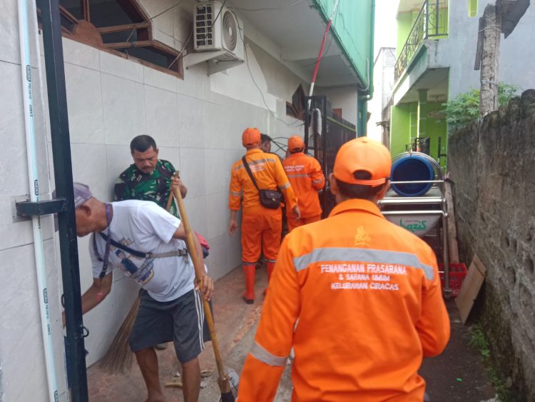 Antisipasi Saluran Air Tersumbat dan Munculnya Wabah Penyakit