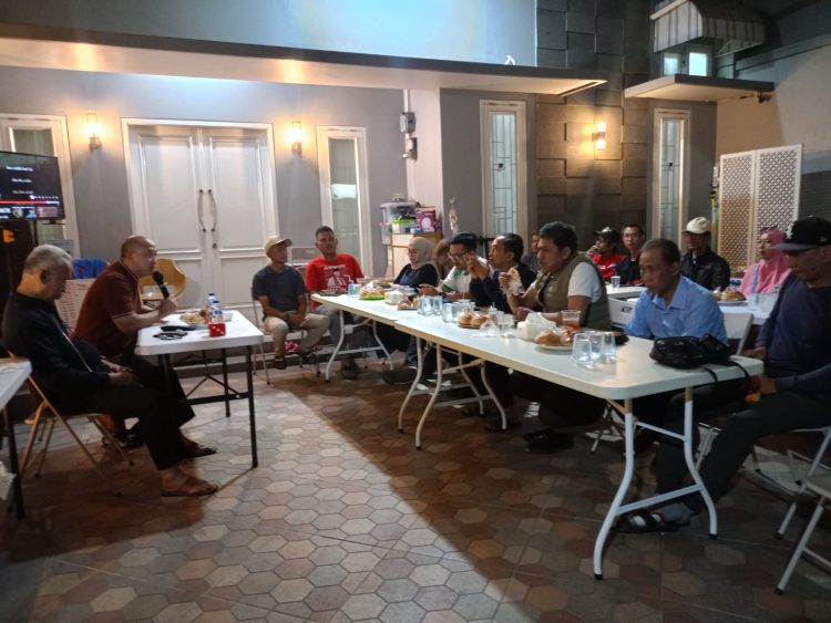 Rapat Pemantapan Forbesti, Komitmen Menangkan Tri Adhianto dan Abdul Harris