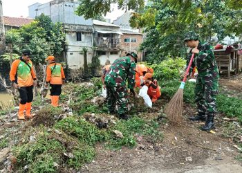 Pembersihan Fasos Fasum Oleh Koramil 01/Jatinegara Giat Karya Bhakti