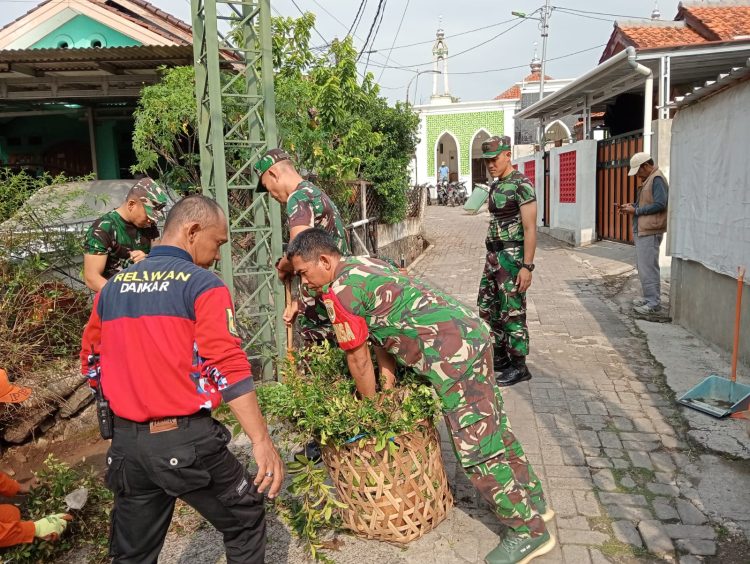 Koramil 03/Pasar Rebo Peduli Kebersihan, Kembali Gelar Karya Bhakti