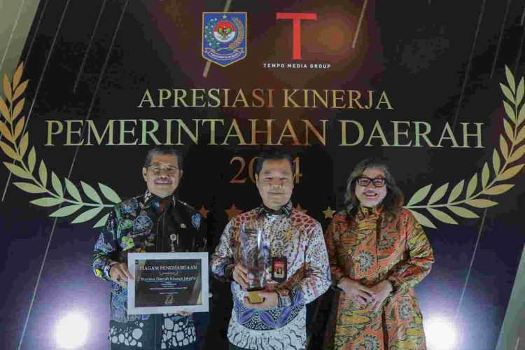 Pemprov DKI Jakarta Terima Penghargaan Aspek Kinerja Total Tingkat Provinsi