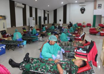 Puluhan Prajurit Korem 051 Donor Darah di Kodam Jaya