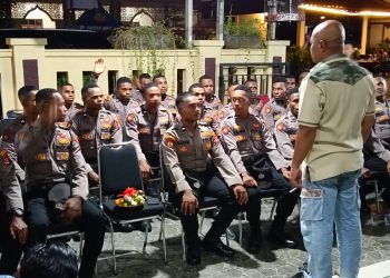 Umat Kristiani, Polisi Asal Papua Rayakan Natal di Rumah Dinas