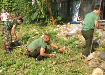Koramil 04/Pulo Gadung Bersihkan Lahan Kosong