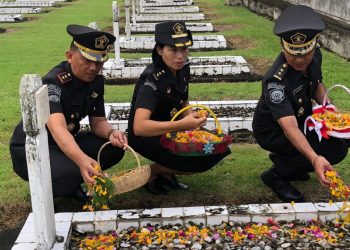 Kalapas Tabanan Melaksanakan Tabur Bunga dan Ziarah Makam di TMP Pancaka Tirta Tabanan