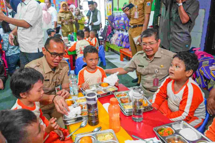 Sekda Marullah Tinjau Lokasi Makan Bergizi Gratis