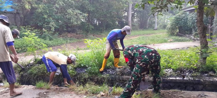 Koramil 10 Sukatani Kerja Bakti Antisipasi Wabah Demam Berdarah Dengue
