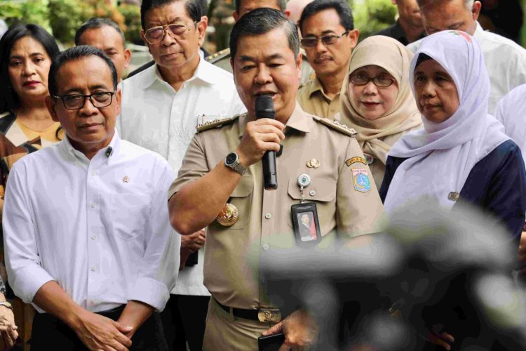 Pj Gubernur Jakarta Teguh Dampingi Menko PMK Tinjau Sekolah Luar Biasa di Kelapa Gading Jakarta