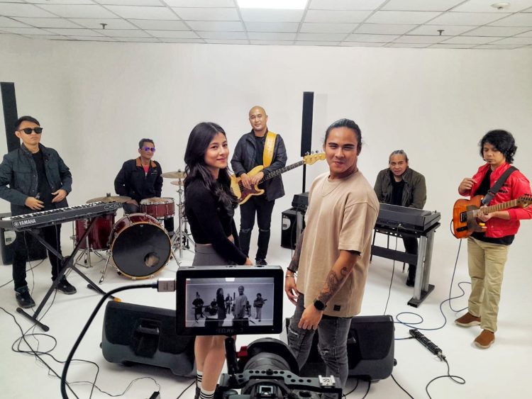 Rocker Kasarunk Launching single “Forever Now And Then” di Awal Tahun 2025