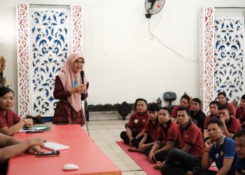 Layanan Teh Rina, Warga Binaan Lapas Tabanan Ikuti Penyuluhan Kesehatan “Depresi Terselubung”