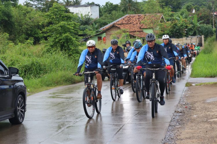 HUT ke 21, Polda Banten FUN BIKE dan Baksos