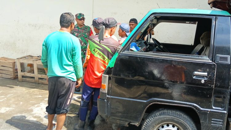 Jaga Kebersihan Lingkungan, Inilah Pesan Babinsa Kratonan dengan Petugas Kebersihan