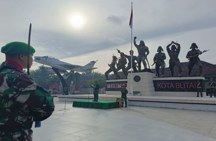 Upacara 17 An Di Awal Januari 2025, Museum Peta Kota Blitar Beri Motivasi Prajurit Kodim 0808
