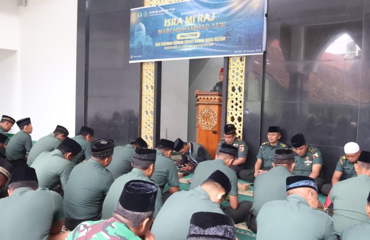 Membangun Mental Tangguh, Kodim 0808 Blitar dan Persit Peringati Isra Mi’raj di Masjid Al Ikhlas