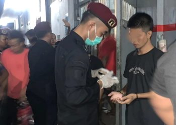 Razia Kamar Hunian Oleh Kalapas Jember RM Kristyo